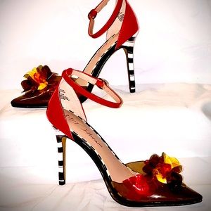 Beautiful, stylish and sexy Betsy Johnson heels. Size 8m never worn